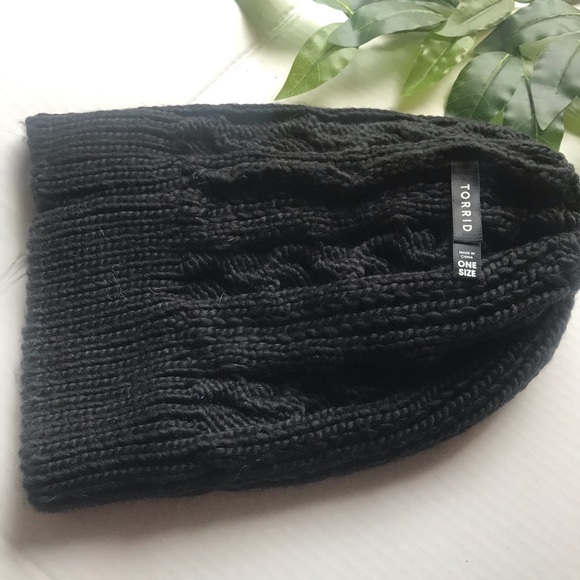Torrid Cable Knit Beanie EUC - Picture 3 of 5